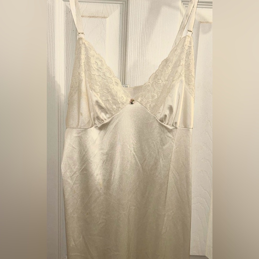 Vanity Fair VTG Women's Midi Ivory Slip Dress w Lace Trim Pink Flower Size 32/S